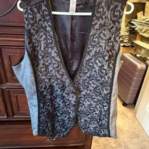 Chico's Black Embroidered  Textured Vest Size 3